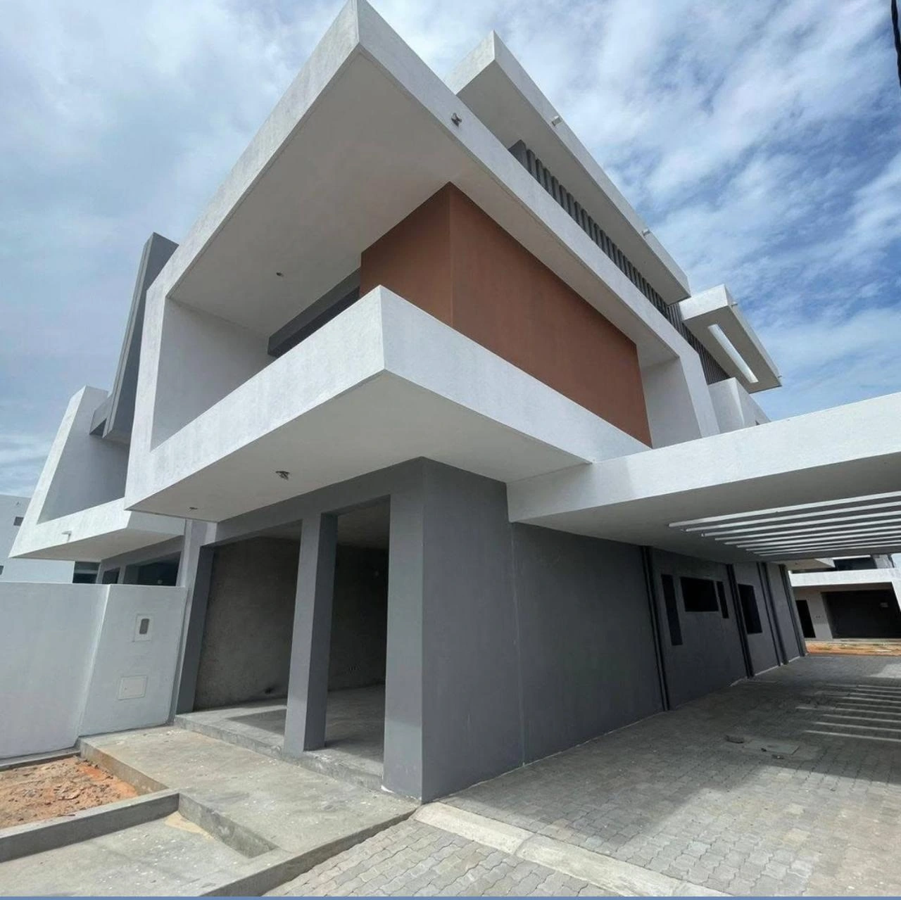 Fachada de edifício num trabalho realizado pela Imara Holding